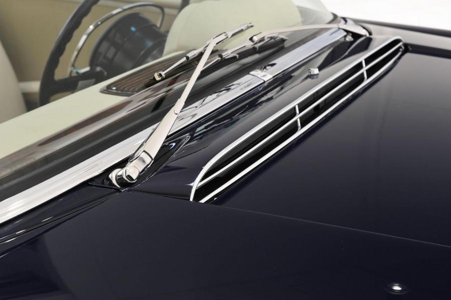 Детали экстерьера Mercedes-Benz 280 SL by Brabus 1973 года  (фото 5 из 25)